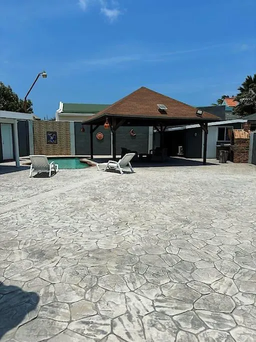 House With Pool In Santa Cruz Villa