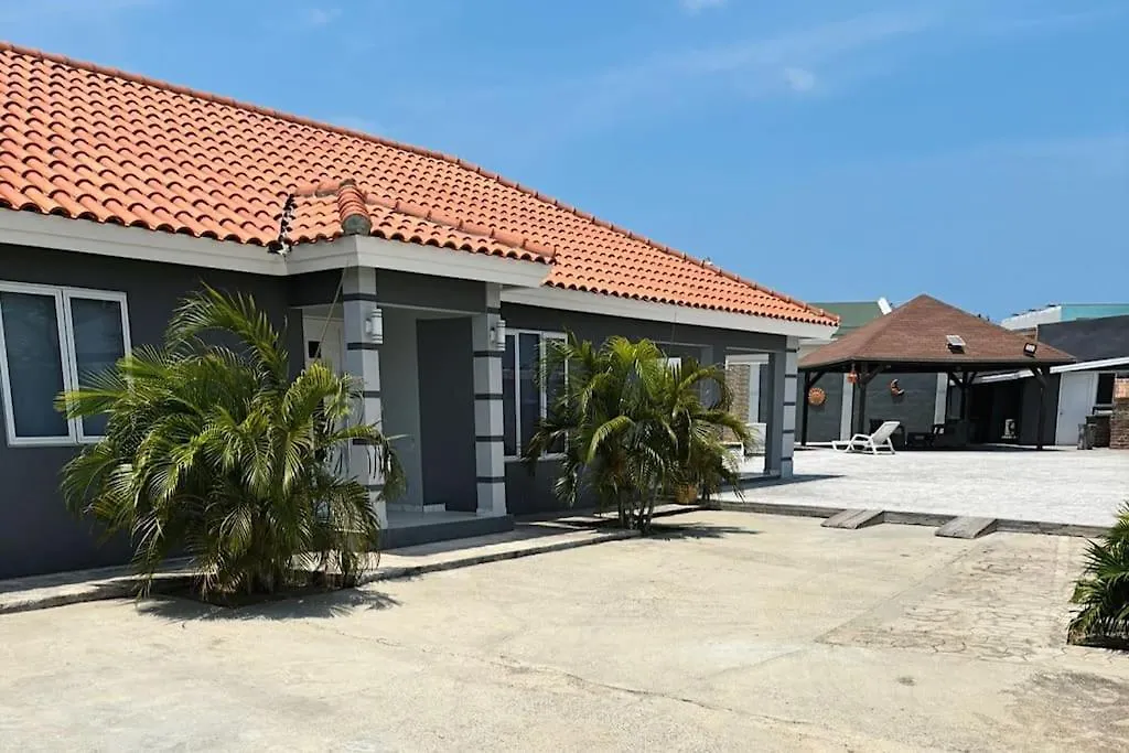 House With Pool In Santa Cruz Villa
